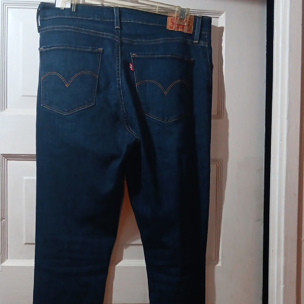 Skinny Levi's Women's High Rise Jeans in Dark Blue